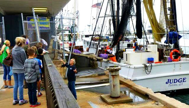 Educational Horizons Students Visit Wild Ocean Fish Market